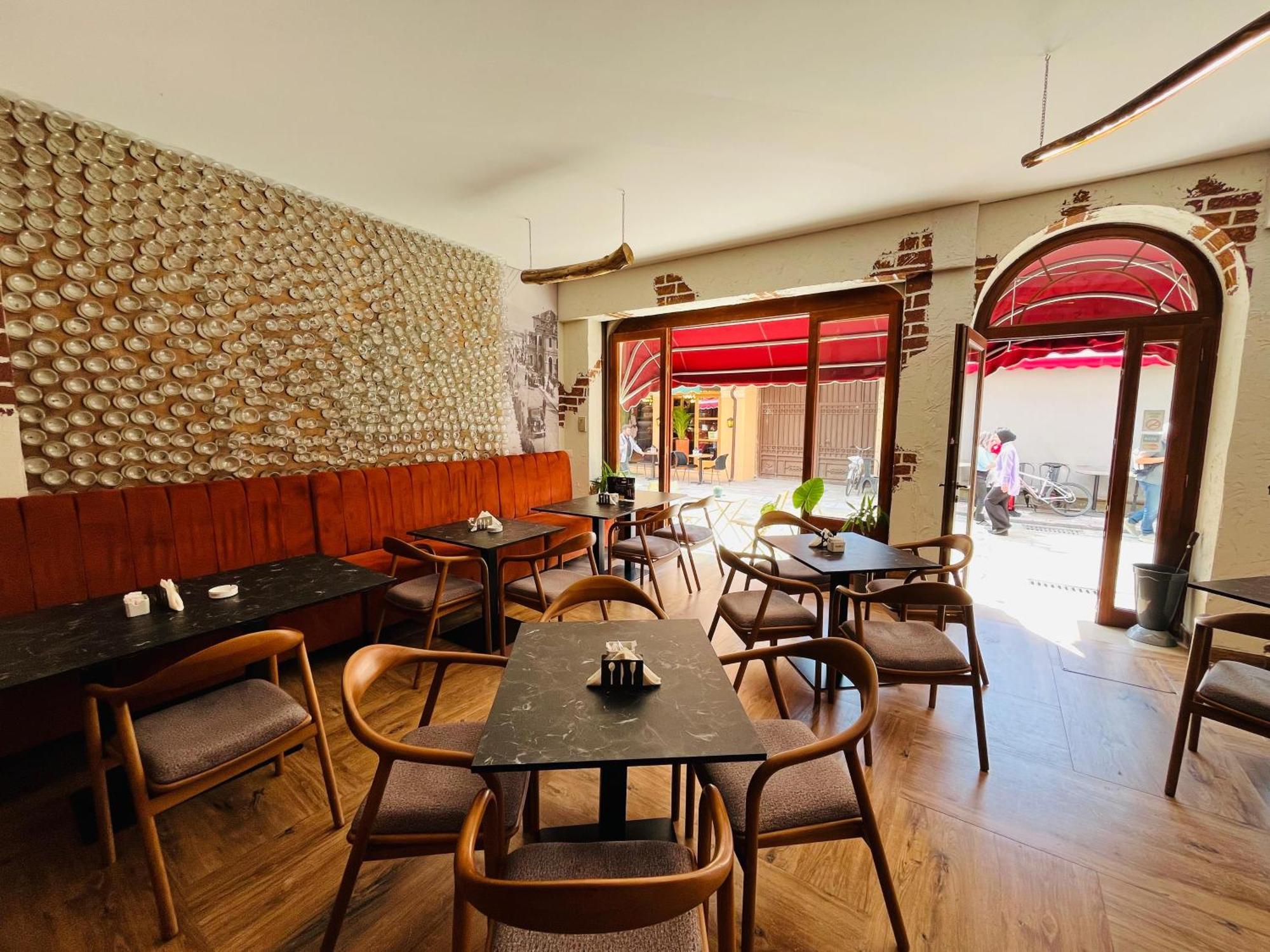 Gjuhadoli Restaurant Hotel
