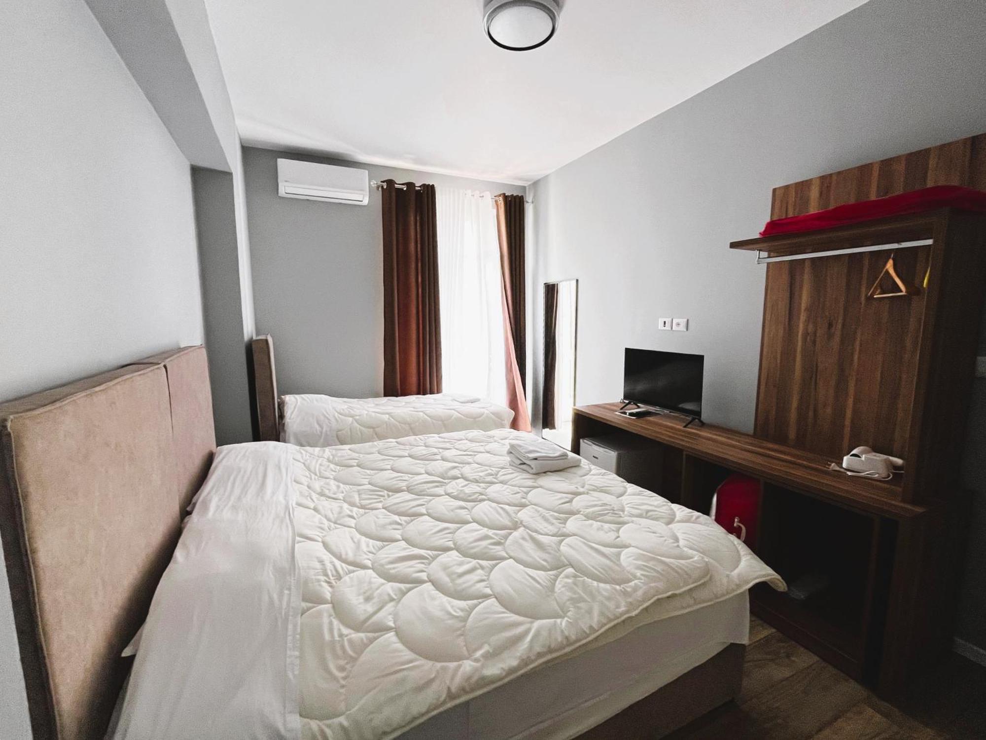 Gjuhadoli Restaurant 4* Shkodër